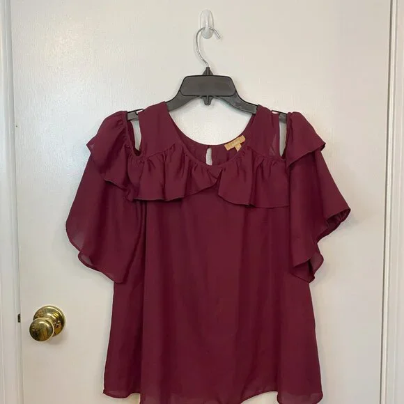 Takara Burgundy over the shoulder blouse - Picture 2 of 12